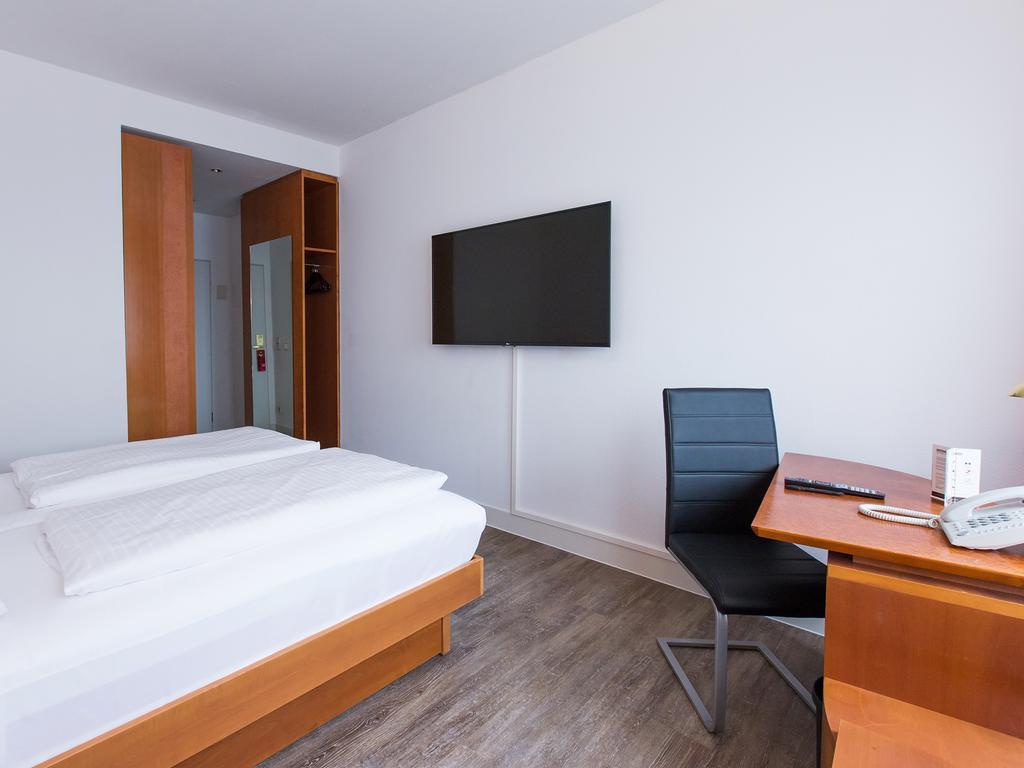 Dormero Hotel Dresden Airport Exterior photo